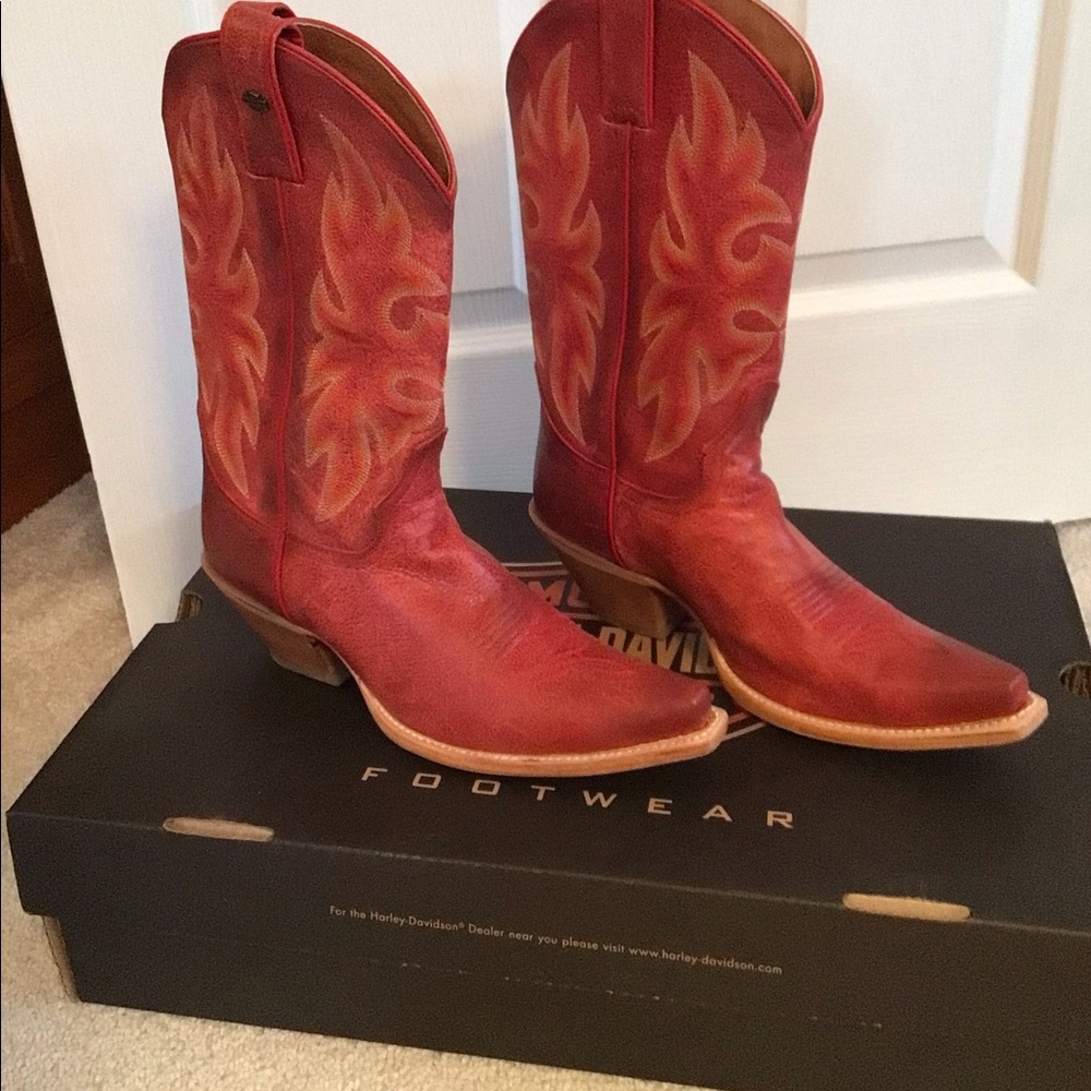 Harley-Davidson red women’s boots in size 8 1/2